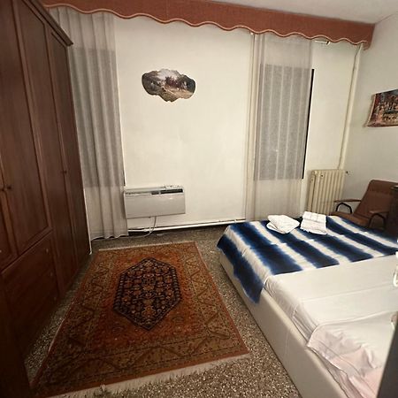 Rosa Apartment Venetië Buitenkant foto