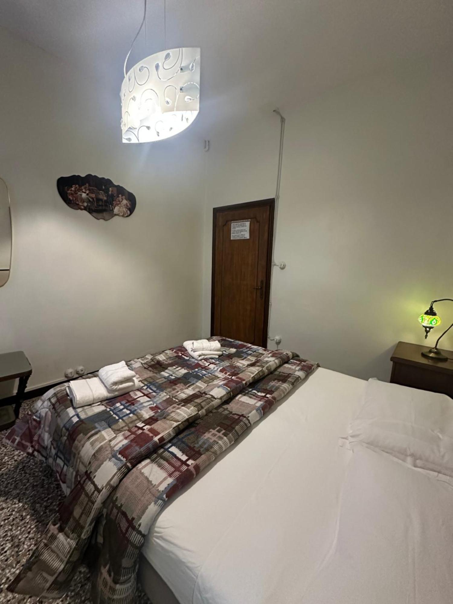 Rosa Apartment Venetië Buitenkant foto